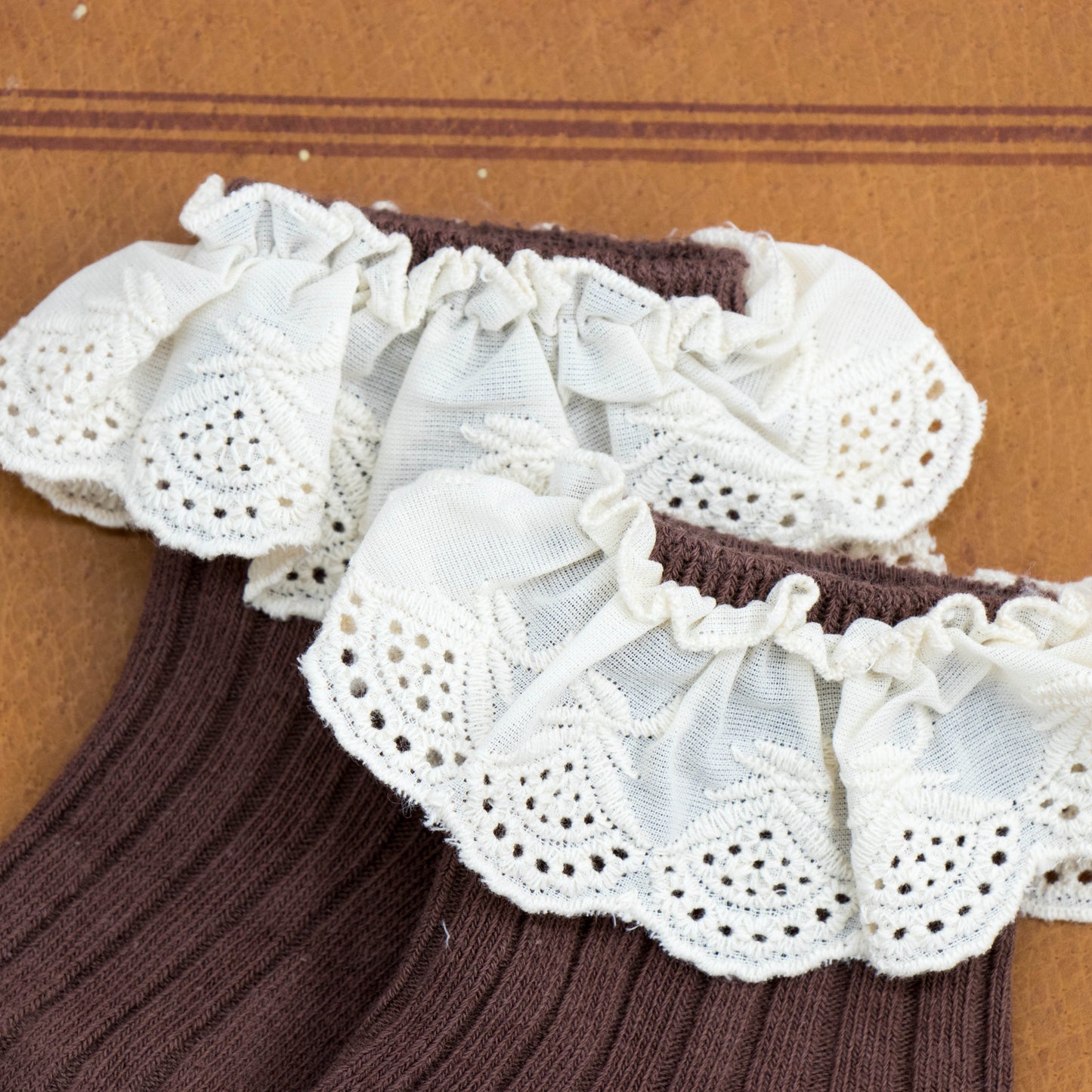 Ruffled socks, anti-slip