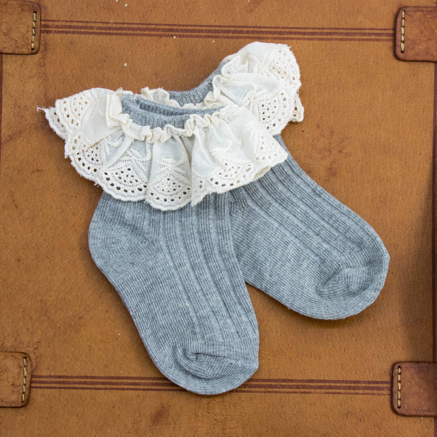 Ruffled socks, anti-slip