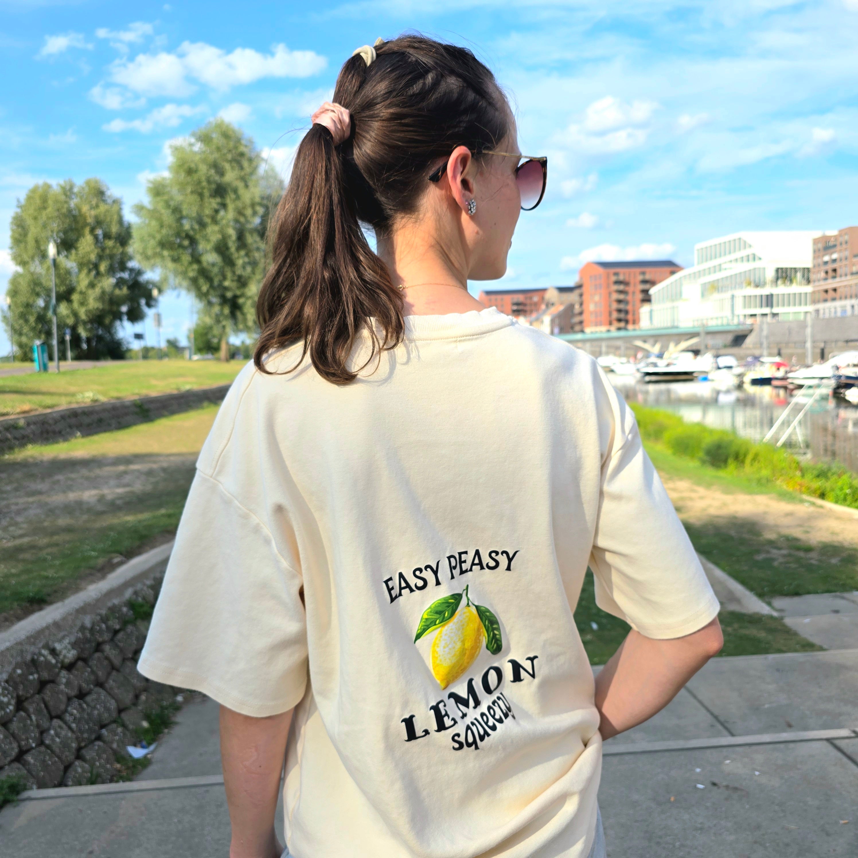 Lemon squeezy Tshirt Mom