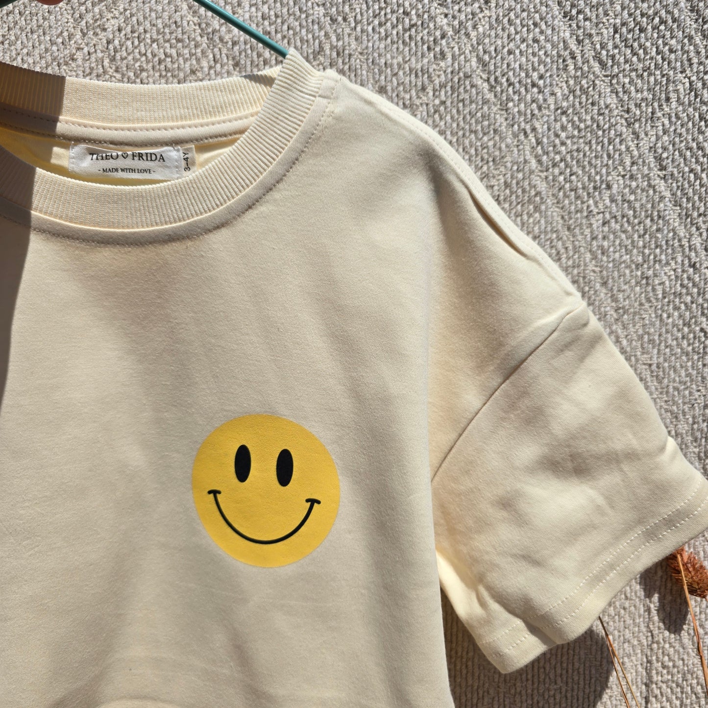 Someone smiles Tshirt Mini
